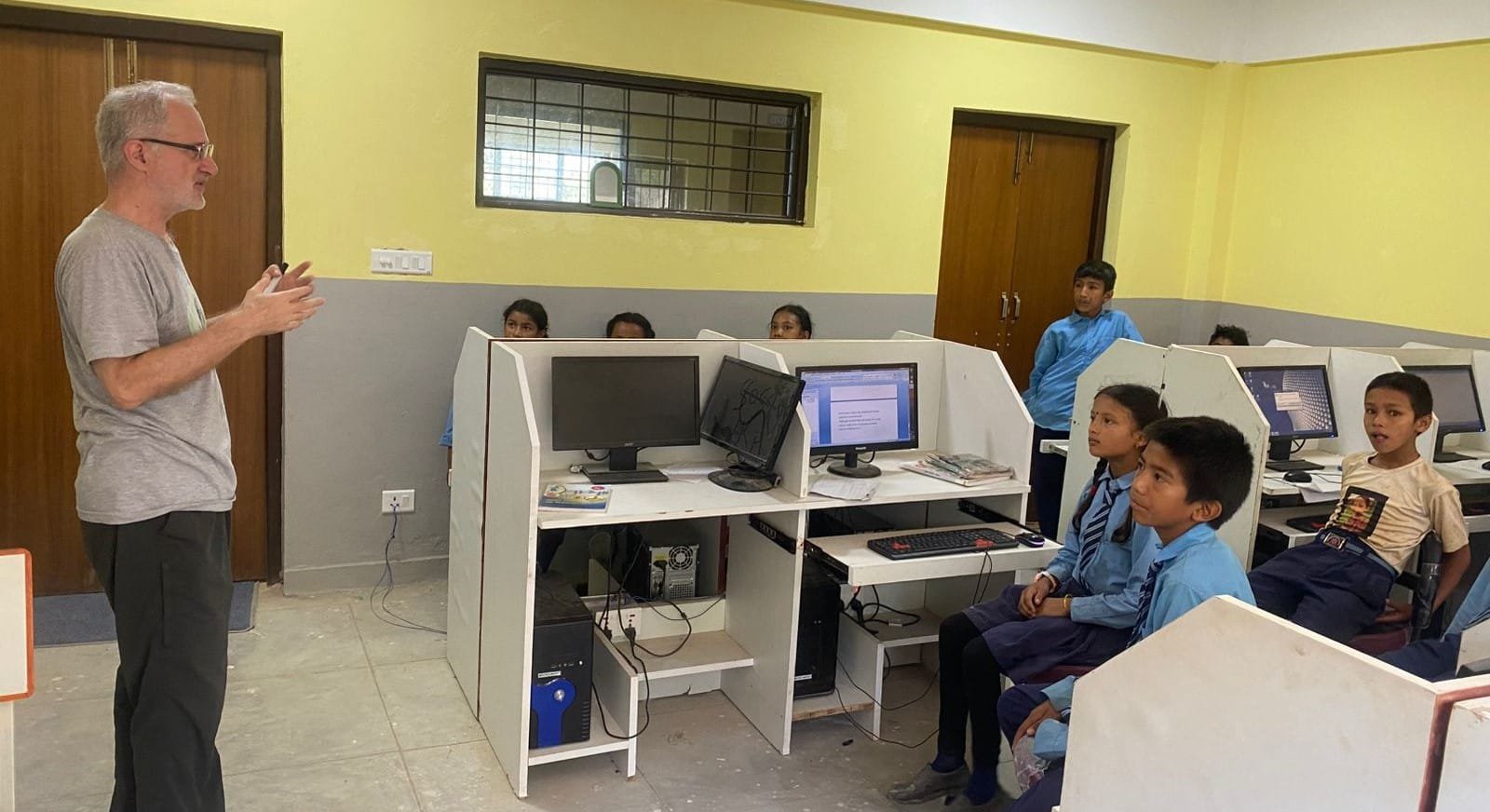 Volunteer Computer Instructor Nepal